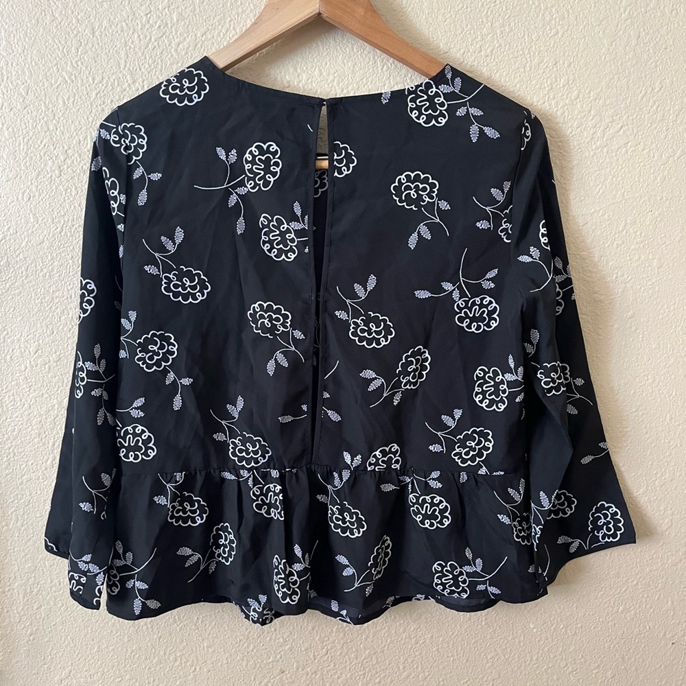 A|X Armani Exchange DEEP KEYHOLE-BACK BLOUSE - Picture 11 of 15